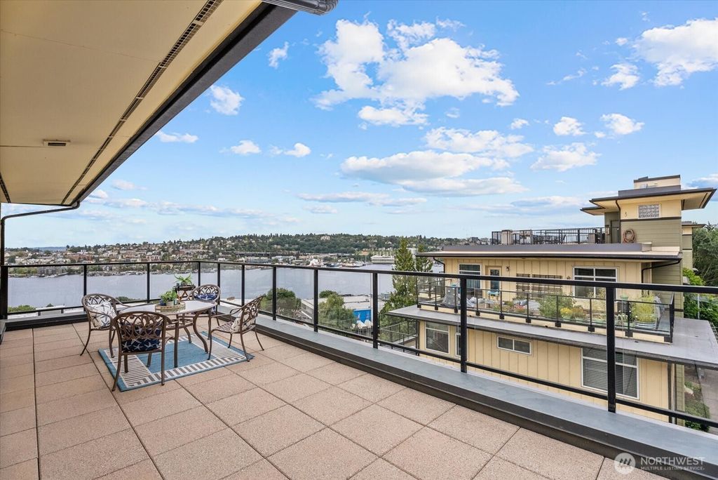 Photo of 655 Crockett Street Ct #A507, Seattle, WA 98109 (MLS # 2548638)