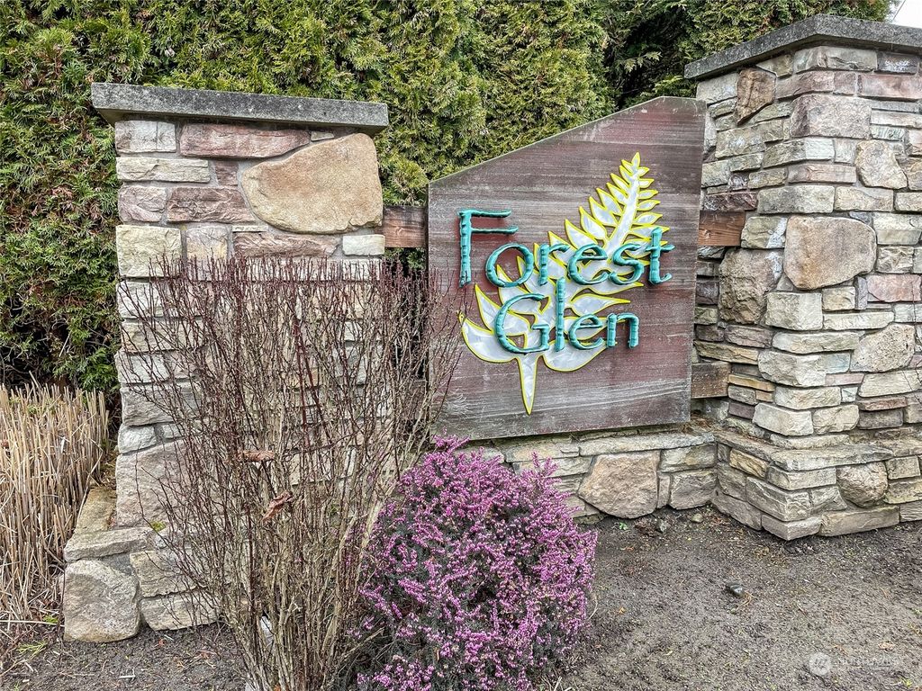 Photo of 2125 133rd Street SW, Lynnwood, WA 98087 (MLS # 2202417)