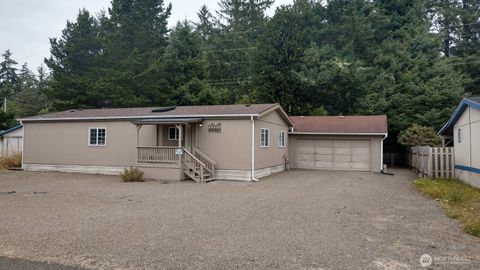 Photo of 24604 Gile Place, Ocean Park, WA 98640 (MLS # 2416394)