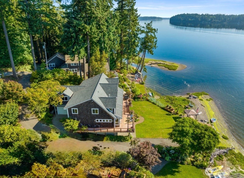3534 Gravelly Beach Loop NW