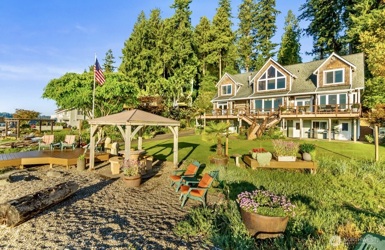 3534 Gravelly Beach Loop NW