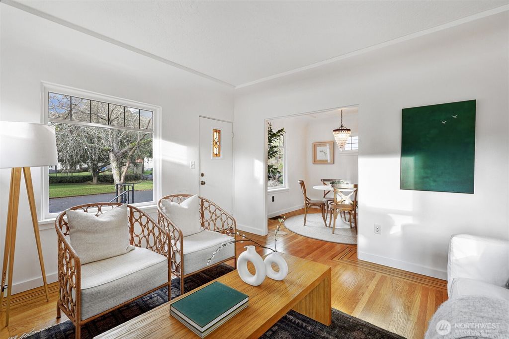 Photo of 4001 NE 57th Street, Seattle, WA 98105 (MLS # 2488268)