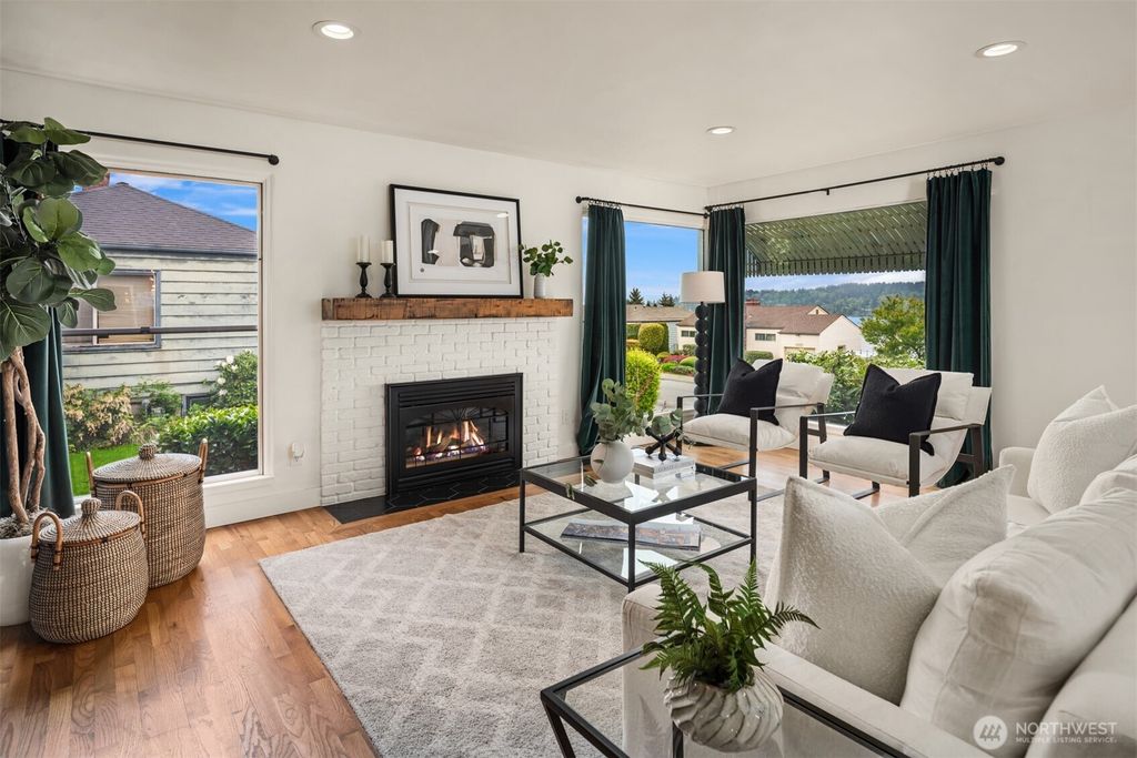 Photo of 10945 Forest Avenue S, Seattle, WA 98178 (MLS # 2514311)