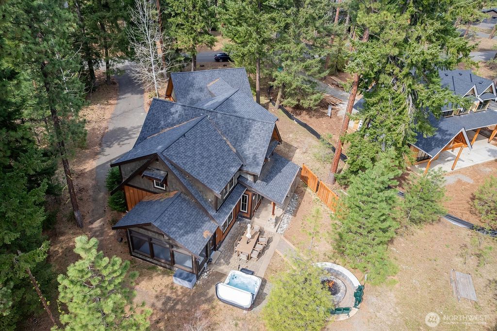 Photo of 991 Larkspur Loop Loop, Cle Elum, WA 98922 (MLS # 2494369)