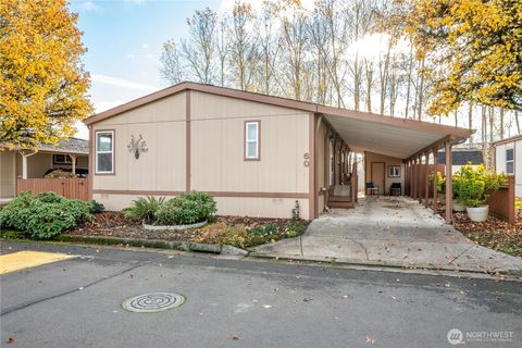 Photo of 60 Heritage Boulevard, Longview, WA 98632 (MLS # 2459163)