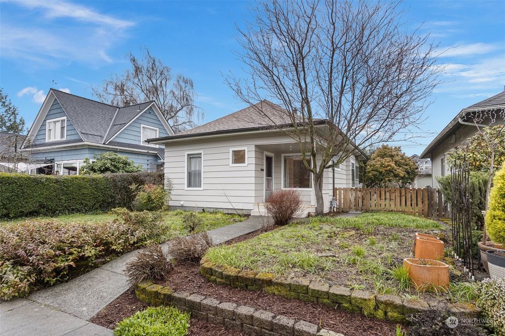 Photo of 2350 N 63rd Street, Seattle, WA 98103 (MLS # 2199457)