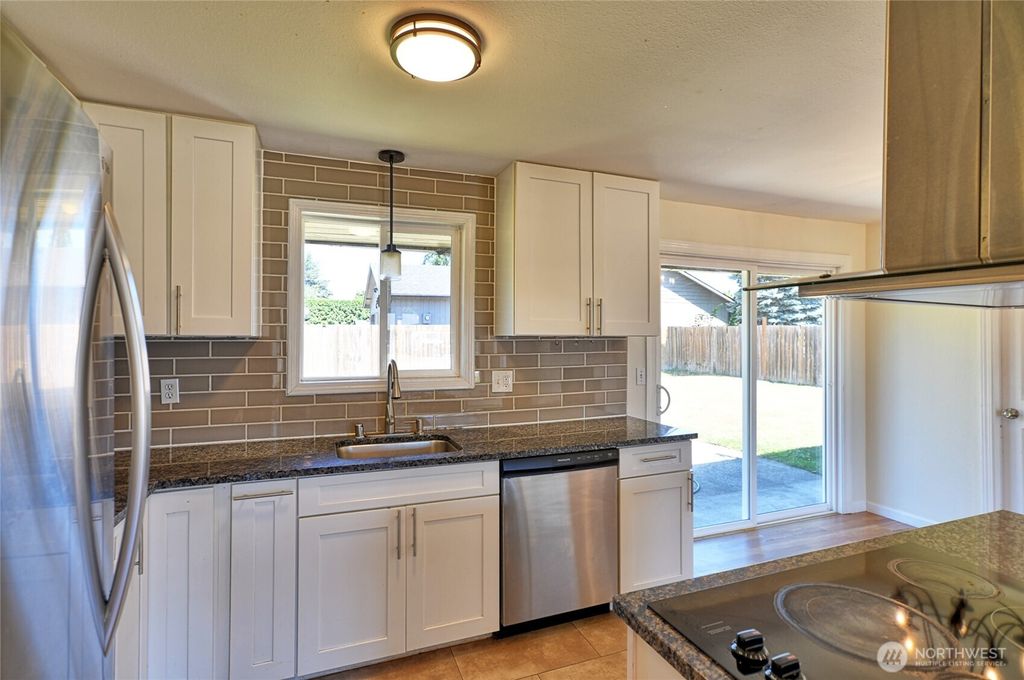 Photo of 5305 86th Pl NE Pl, Marysville, WA 98270 (MLS # 2401637)
