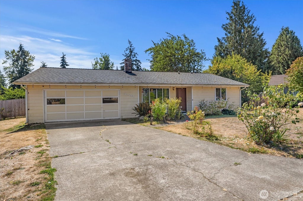 Photo of 31428 31st Avenue SW, Federal Way, WA 98023 (MLS # 2573758)