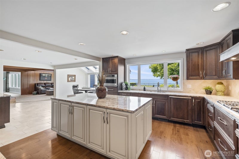 18141 Normandy Terrace SW
