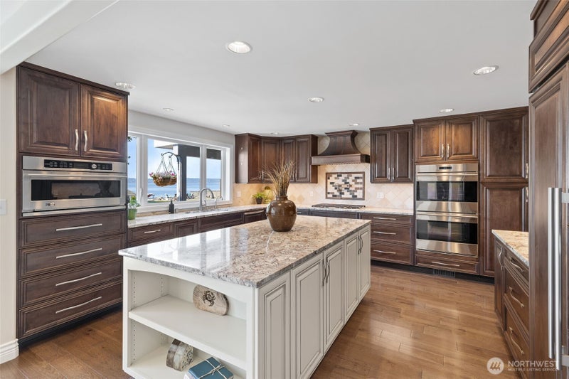 18141 Normandy Terrace SW