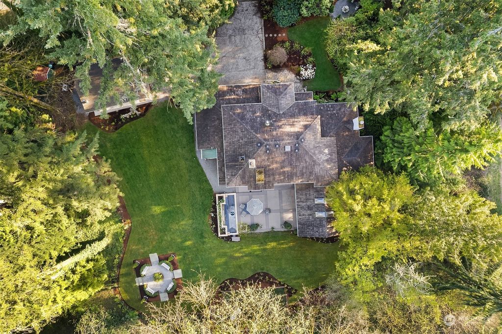 Photo of 19112 NE 146th Way, Woodinville, WA 98072 (MLS # 2060994)
