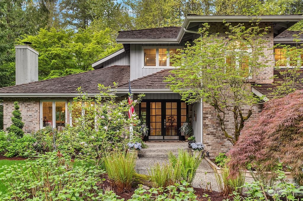 Photo of 19112 NE 146th Way, Woodinville, WA 98072 (MLS # 2060994)