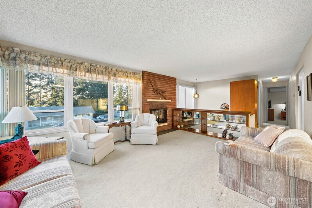 Photo of 24 158th Place SE, Bellevue, WA 98008 (MLS # 2511424)