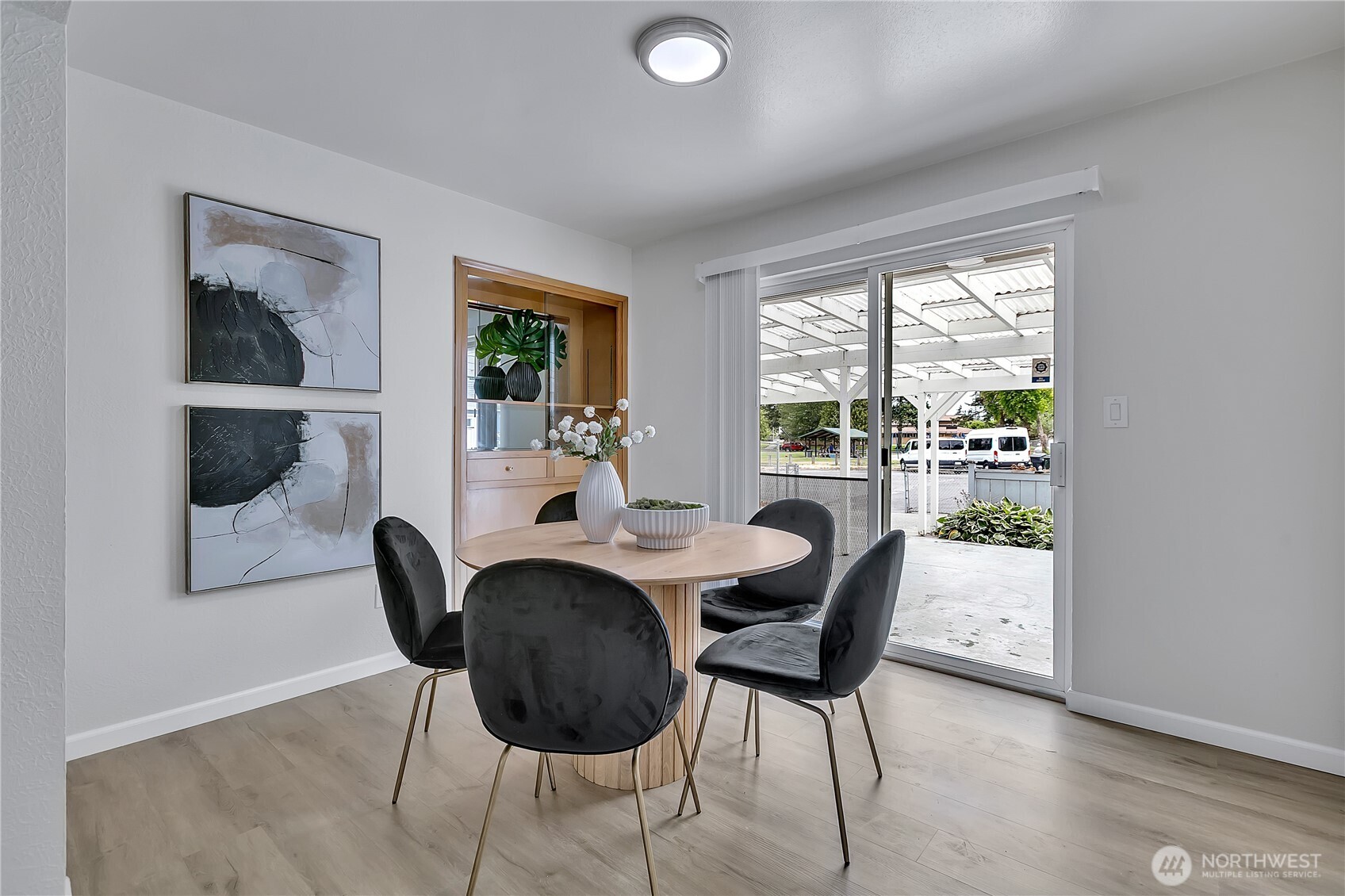 10521 Douglas Dr SW