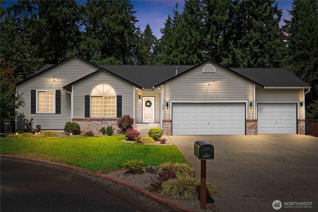 Photo of 5007 86th Street Ct E, Tacoma, WA 98446 (MLS # 2560524)
