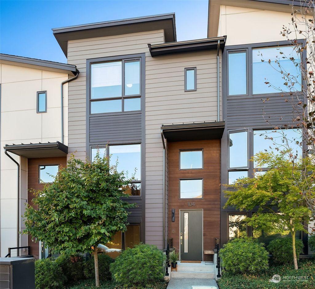 Photo of 18111 65th Avenue NE #104, Kenmore, WA 98028 (MLS # 2148117)
