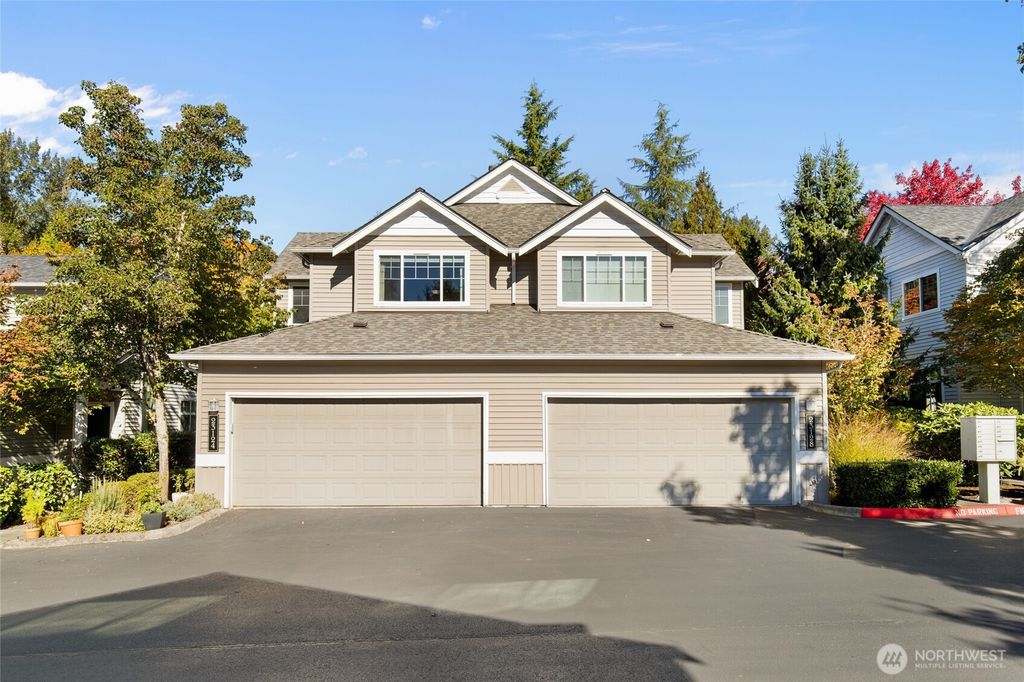 Photo of 23124 NE 8th Place, Sammamish, WA 98074 (MLS # 2445926)