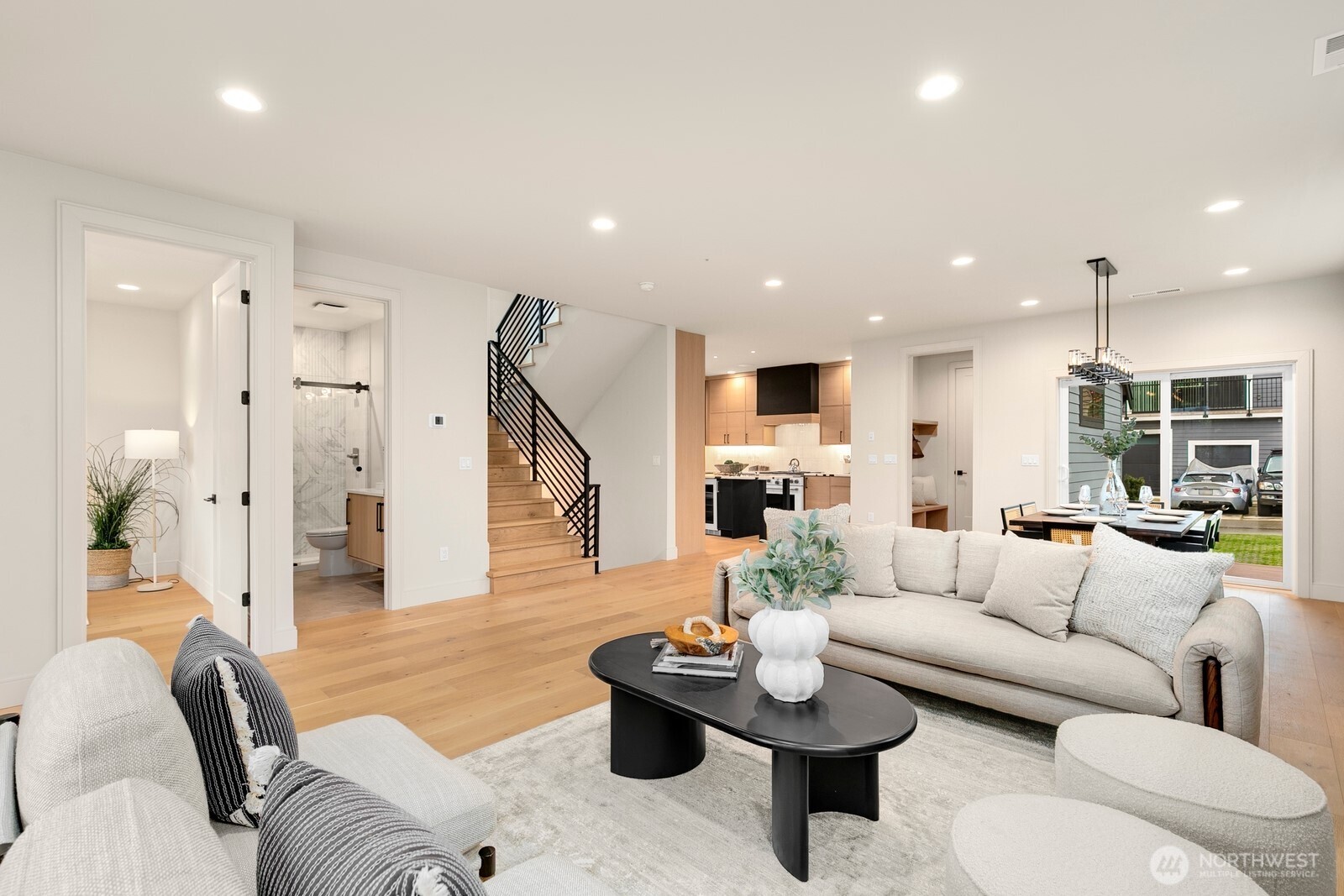 3032 NE Blakeley Street