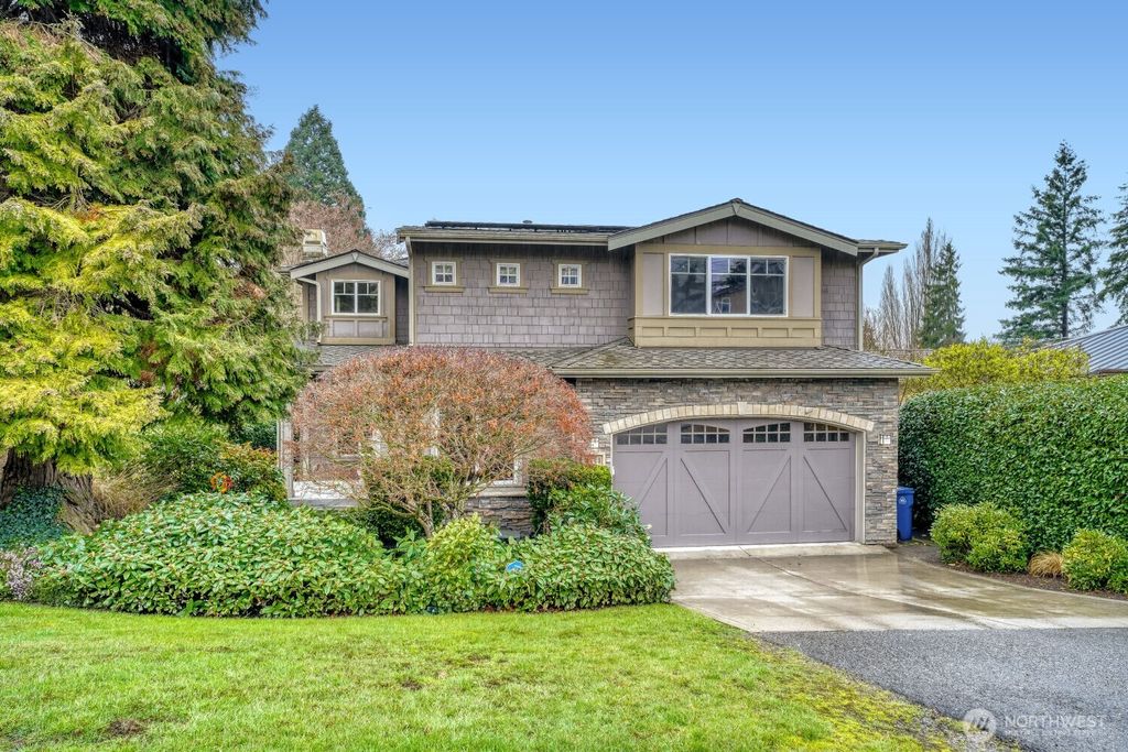 Photo of 1643 2nd Street, Kirkland, WA 98033 (MLS # 2501066)