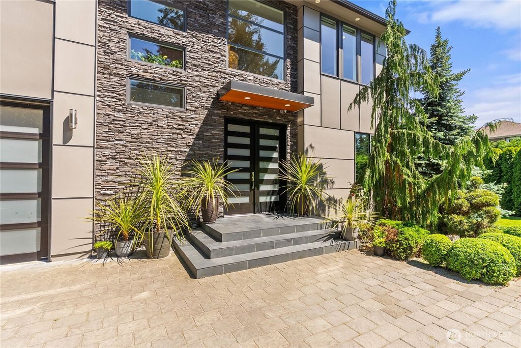 Photo of 34930 27th Avenue S, Federal Way, WA 98003 (MLS # 2529352)