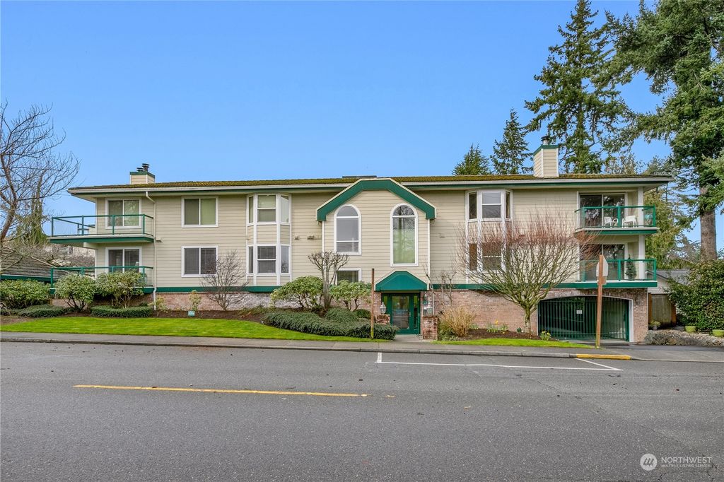 Photo of 609 7th Avenue N #B302, Edmonds, WA 98020 (MLS # 2205623)