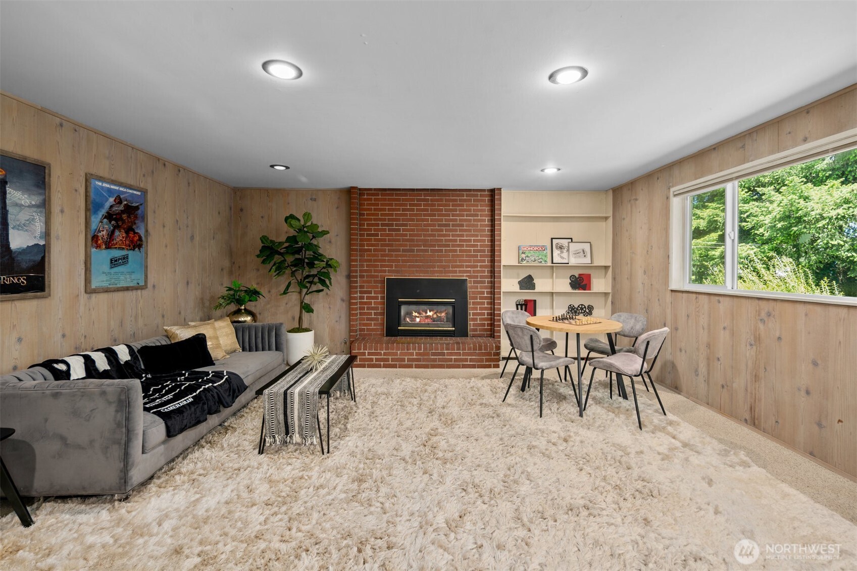 Bellevue, Washington 98007, United States, 4 Bedrooms Bedrooms, ,2 BathroomsBathrooms,Residential,Active,139949