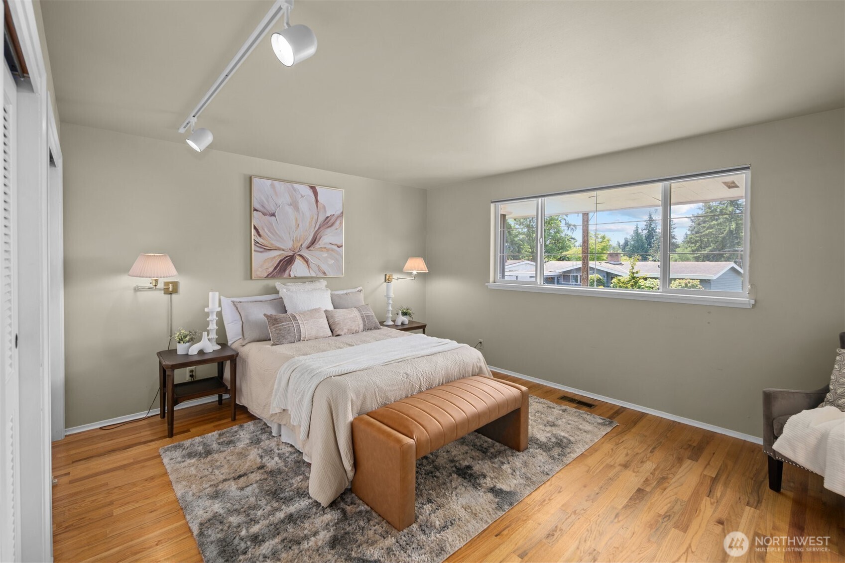 Bellevue, Washington 98007, United States, 4 Bedrooms Bedrooms, ,2 BathroomsBathrooms,Residential,Active,139949