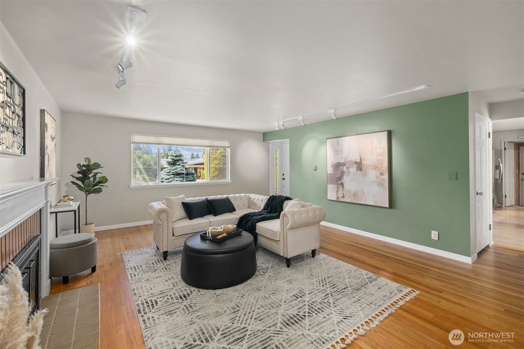 15406 NE 3rd Place