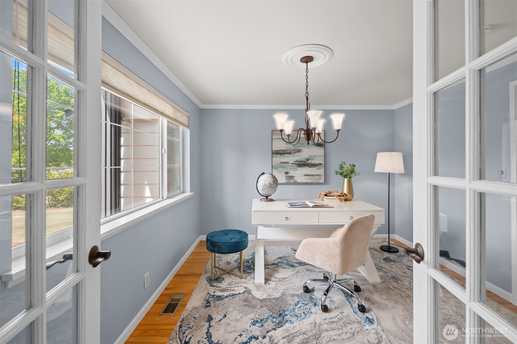 Bellevue, Washington 98007, United States, 4 Bedrooms Bedrooms, ,2 BathroomsBathrooms,Residential,Active,139949