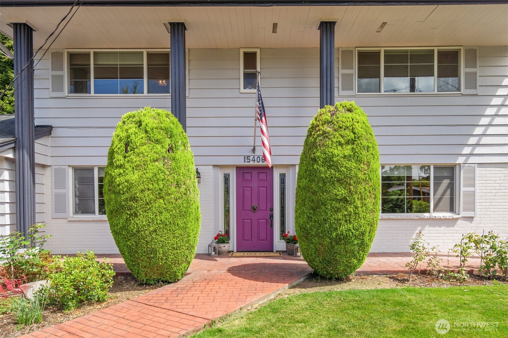 Bellevue, Washington 98007, United States, 4 Bedrooms Bedrooms, ,2 BathroomsBathrooms,Residential,Active,139949