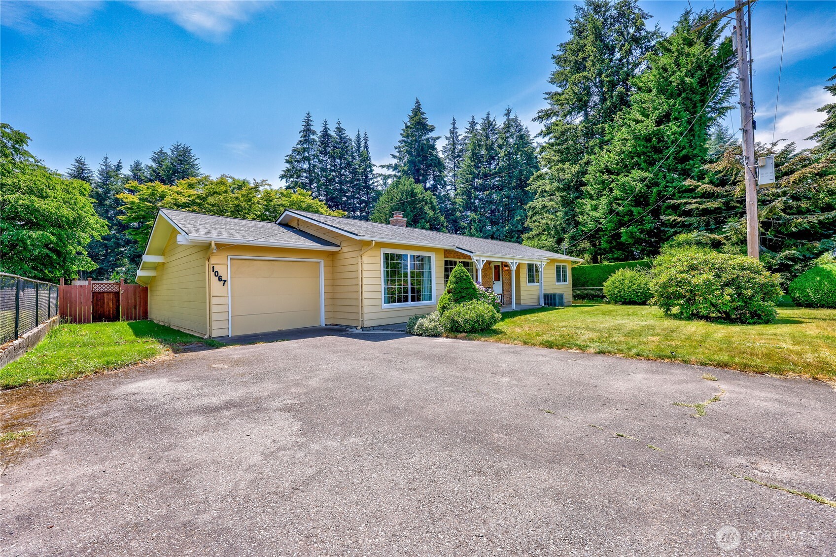 1067 Swanson Way NE