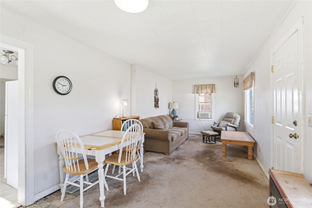 Photo of 626 Highland Drive, Wenatchee, WA 98801 (MLS # 2500424)