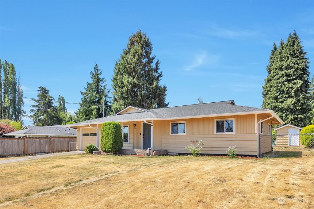 Photo of 16819 121st Avenue SE, Renton, WA 98058 (MLS # 2270757)
