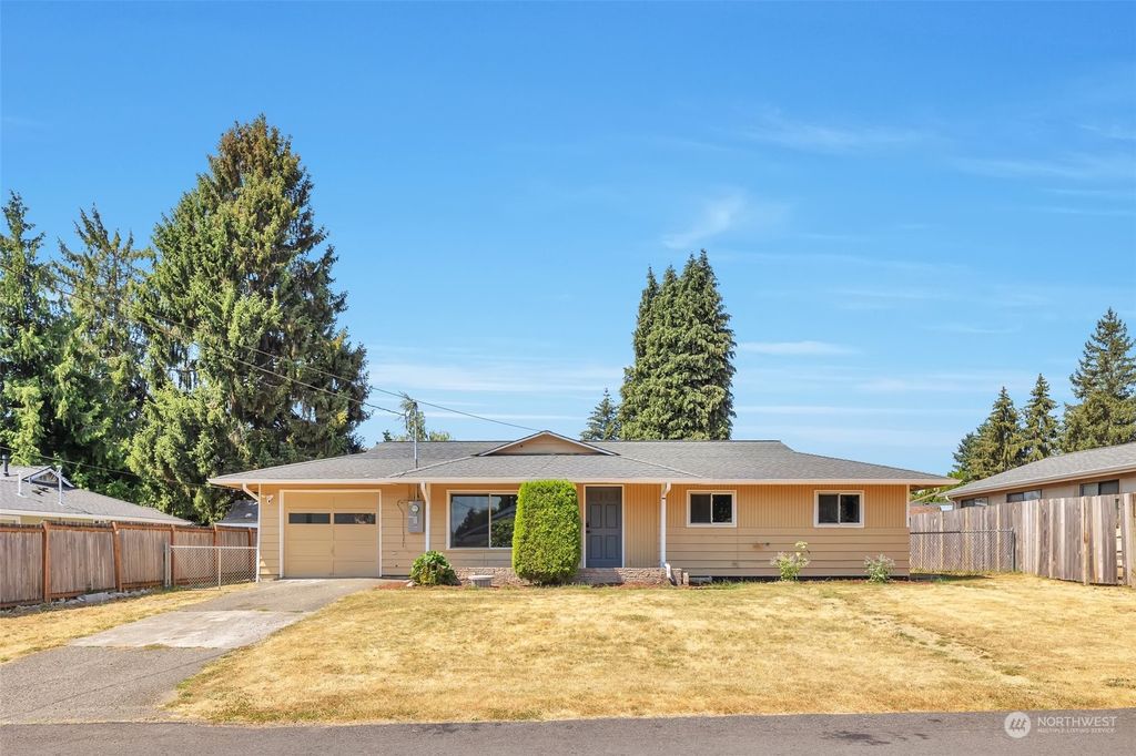 Photo of 16819 121st Avenue SE, Renton, WA 98058 (MLS # 2270757)