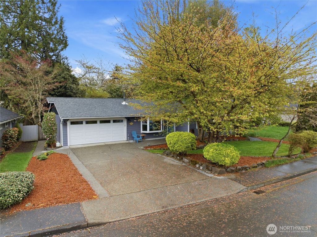 Photo of 22421 18th Avenue SE, Bothell, WA 98021 (MLS # 2506532)