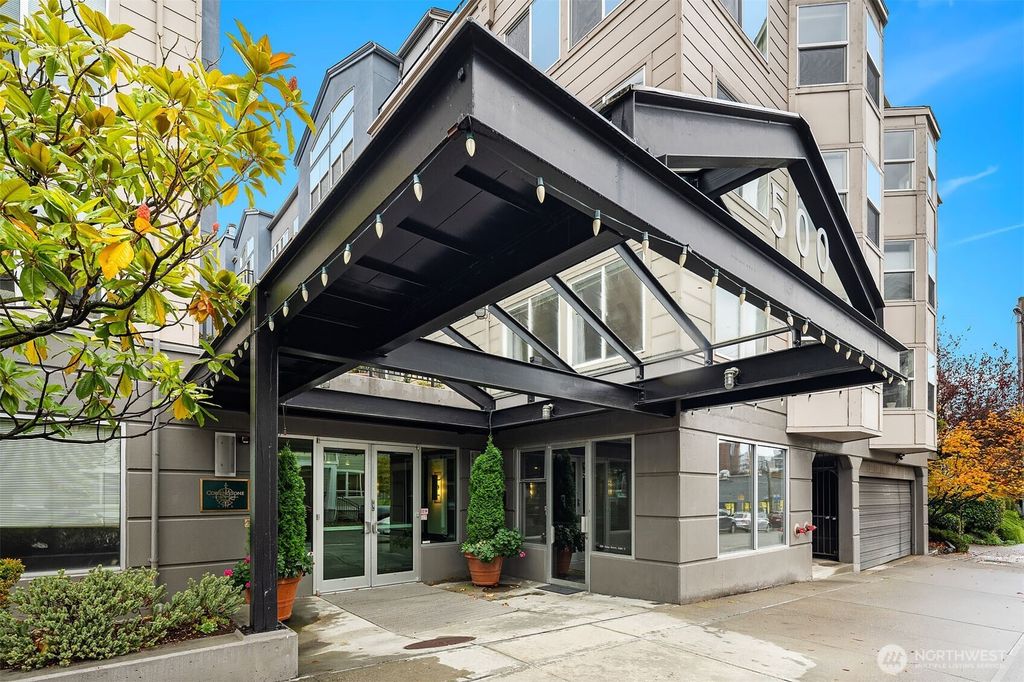 Photo of 500 Aloha Street #E307, Seattle, WA 98109 (MLS # 2465615)