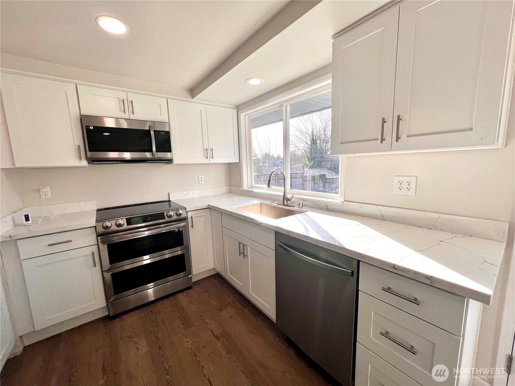 Photo of 6819 S 124 Street, Seattle, WA 98178 (MLS # 2340296)