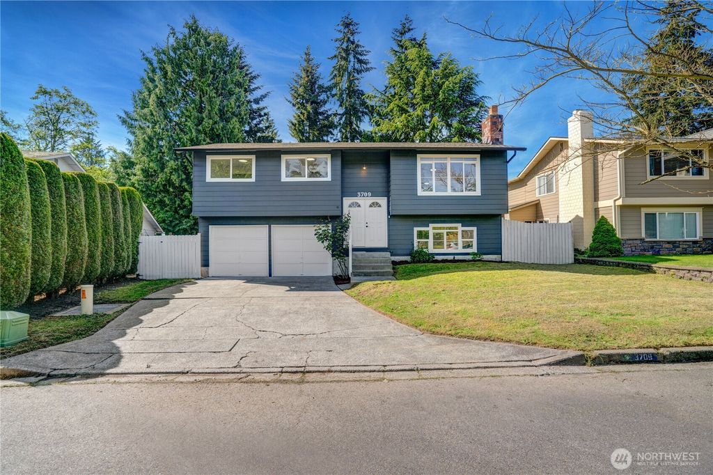 Photo of 3709 SW 335th Court, Federal Way, WA 98023 (MLS # 2367752)