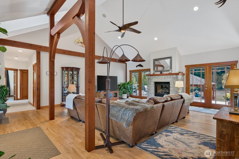 11059 Carmichael Lane