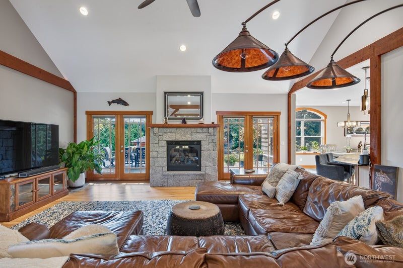 11059 Carmichael Lane