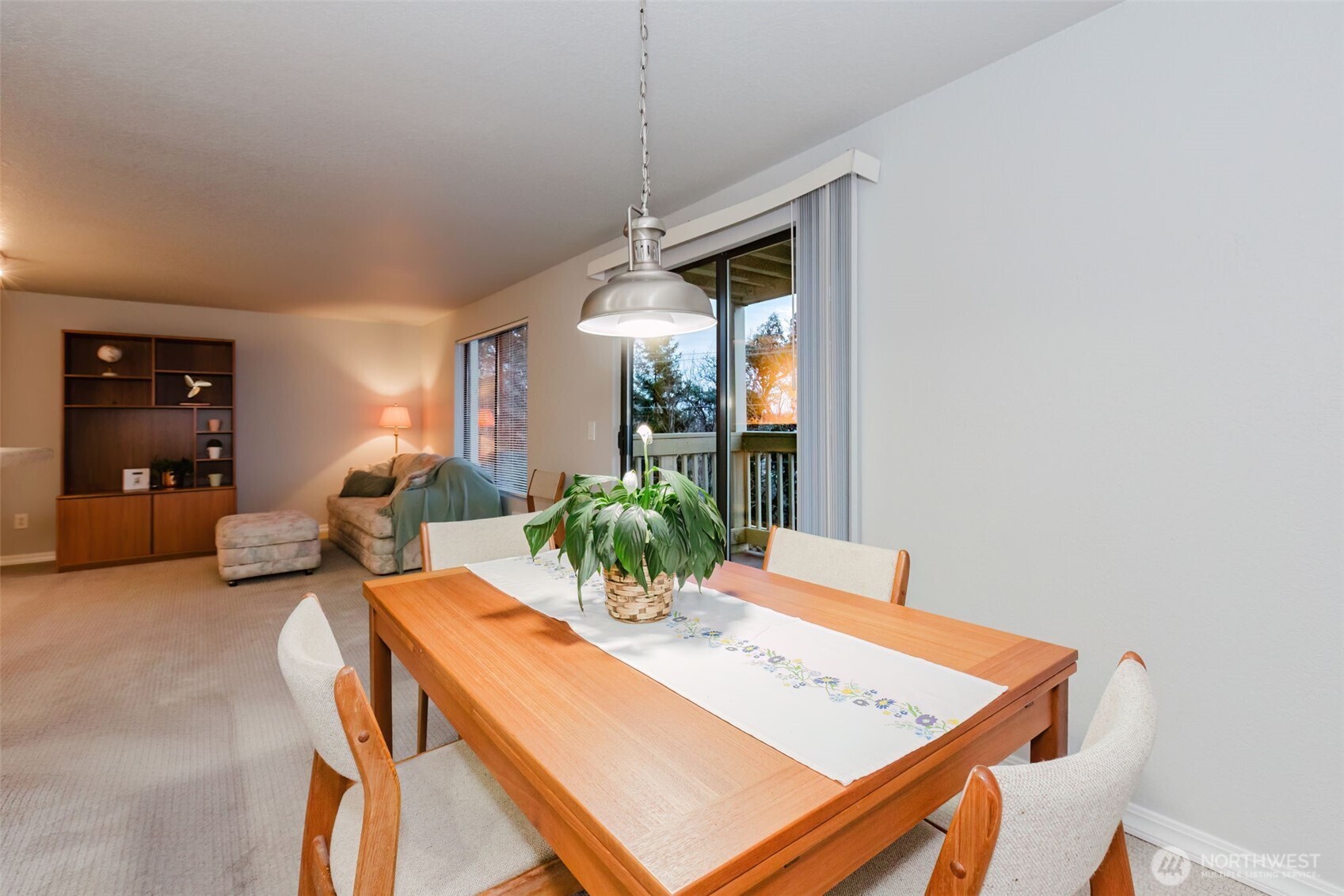 1700 W Sunn Fjord L103