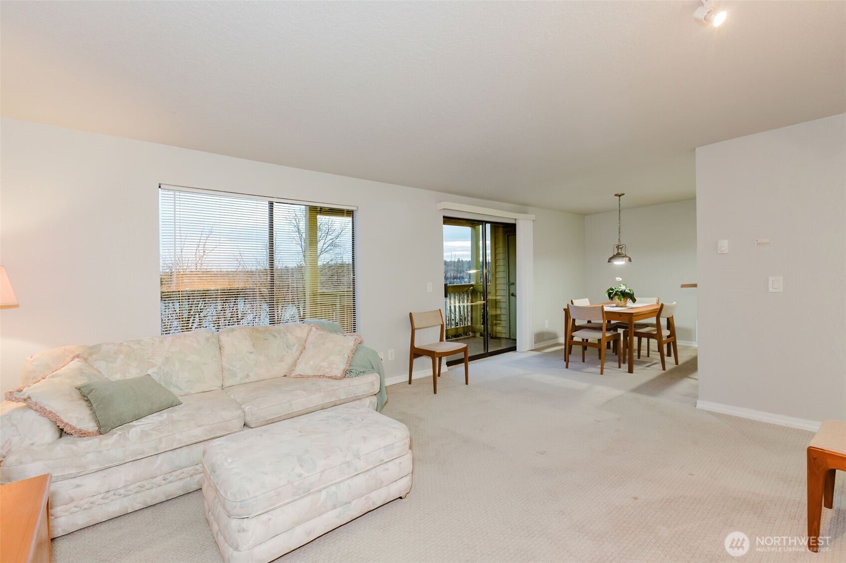 1700 W Sunn Fjord L103