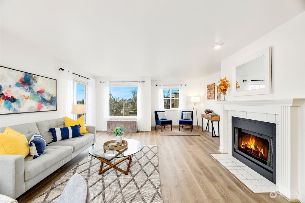Photo of 3901 Fremont Avenue N #301, Seattle, WA 98103 (MLS # 2320162)