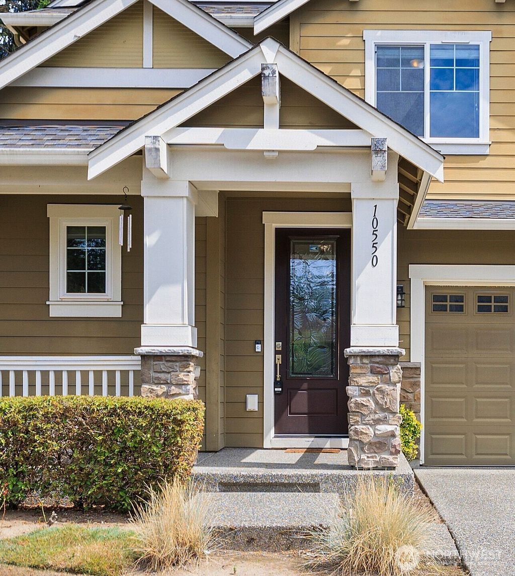 Photo of 10550 NE Sheridan Crescent Cres, Redmond, WA 98053 (MLS # 2424238)