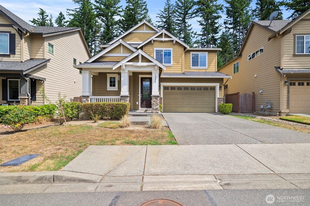 Photo of 10550 NE Sheridan Crescent Cres, Redmond, WA 98053 (MLS # 2424238)
