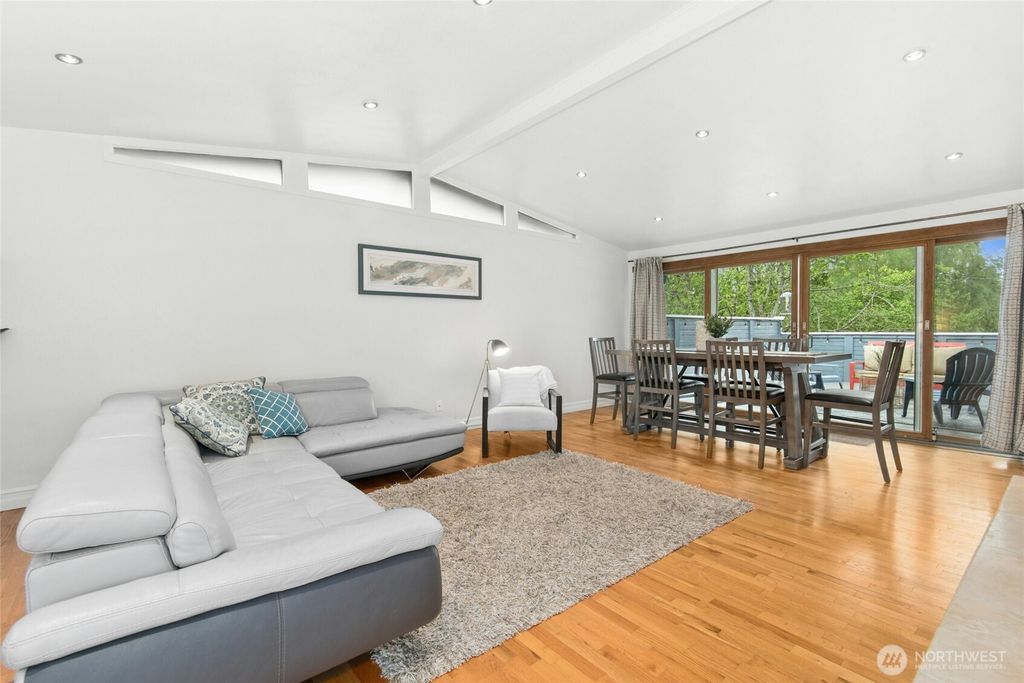 Photo of 4924 Wilmington Avenue, Everett, WA 98203 (MLS # 2524352)