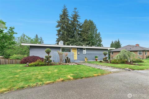 Photo of 4924 Wilmington Avenue, Everett, WA 98203 (MLS # 2524352)