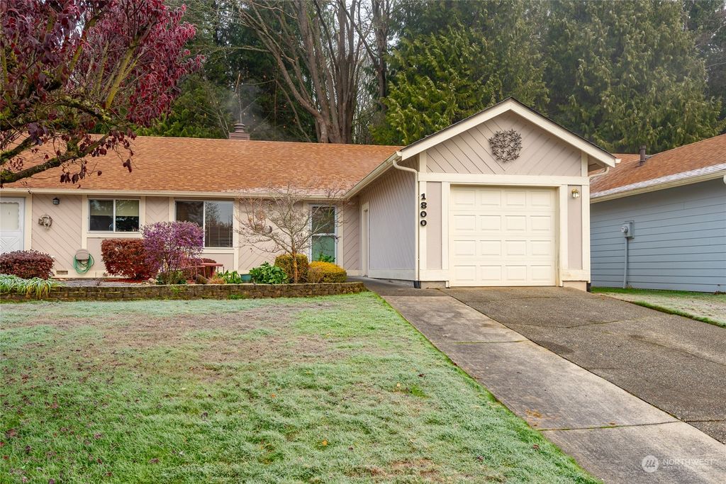 Photo of 1800 SW 307th Street #B, Federal Way, WA 98023 (MLS # 2183419)