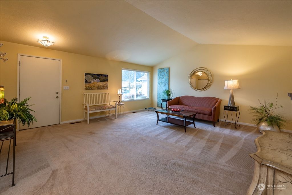 Photo of 1800 SW 307th Street #B, Federal Way, WA 98023 (MLS # 2183419)