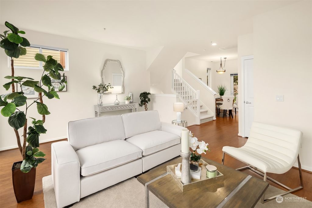 Photo of 155 Cougar Ridge Road NW, Issaquah, WA 98027 (MLS # 2195852)